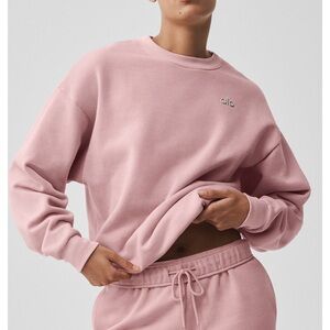 Alo Accolade Crewneck NWT NEW COLOR VINTAGE PINK
